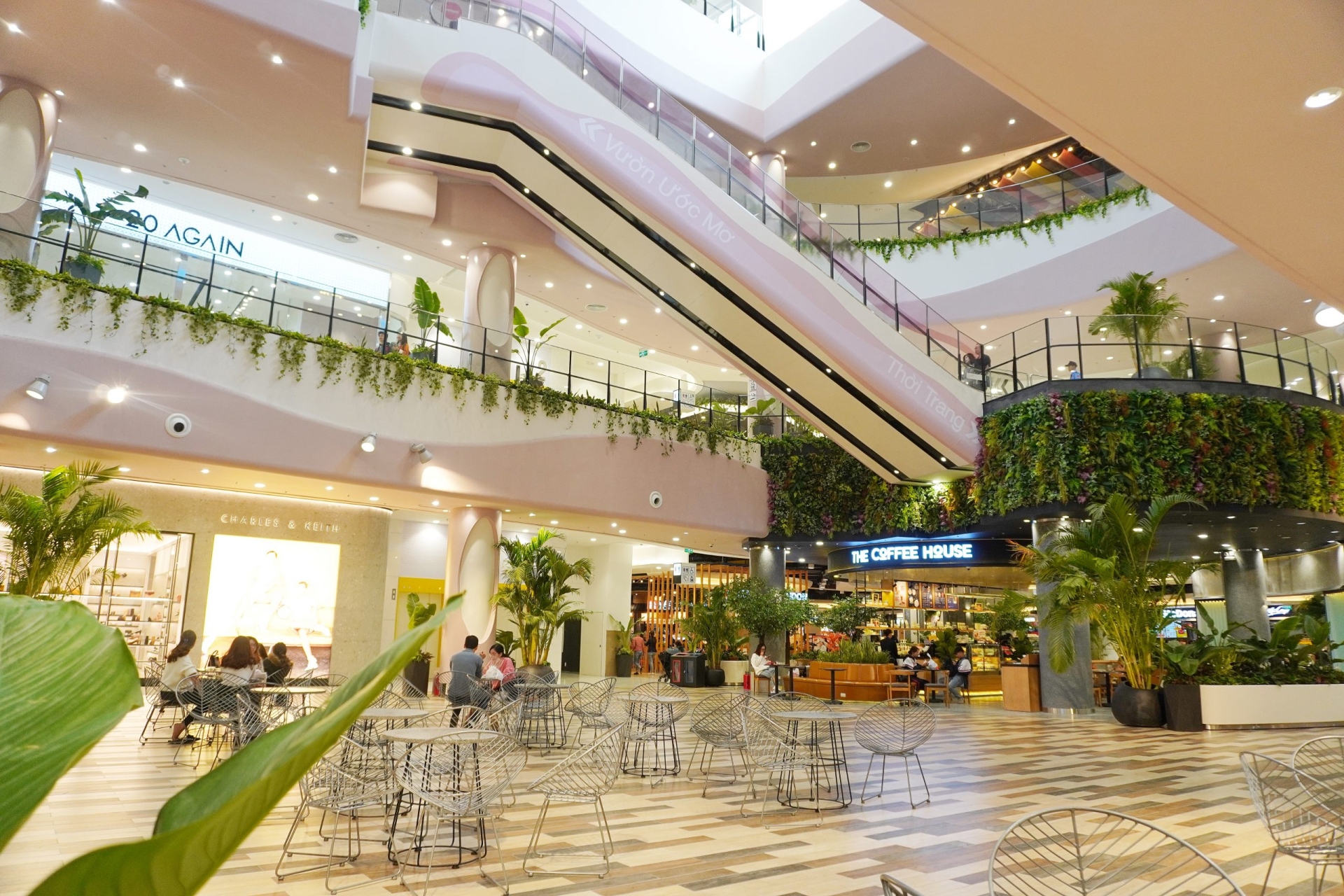 Vì sao Aeon Mall chỉ xuất hiện ở những nơi “hoang vắng” mà khách vẫn siêu đông?
