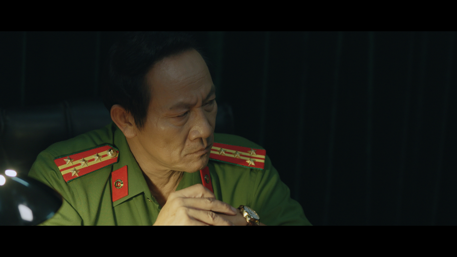 Tường Lửa Tràng An đưa khán giả thâm nhập vào thế giới tội phạm công nghệ cao phức tạp, lật tẩy những cạm bẫy tinh vi mà kẻ xấu giăng ra trên không gian mạng              Bộ phim đặc biệt chỉ ra những điểm mù tâm lý dễ bị kẻ xấu lợi dụng         