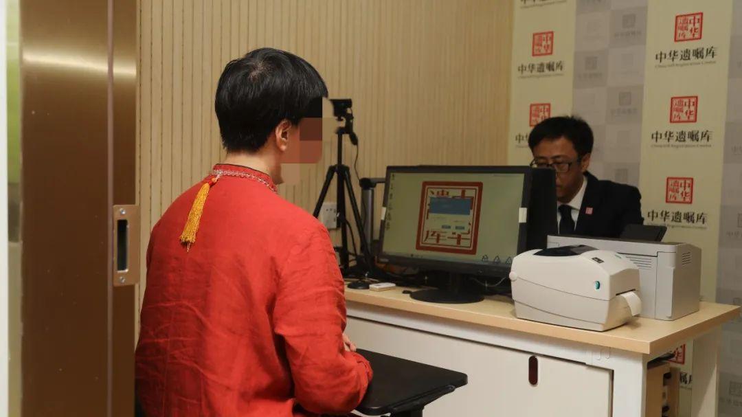 Ngoài di chúc bằng văn bản, giới trẻ xứ Trung còn thích để lại di chúc dưới định dạng video