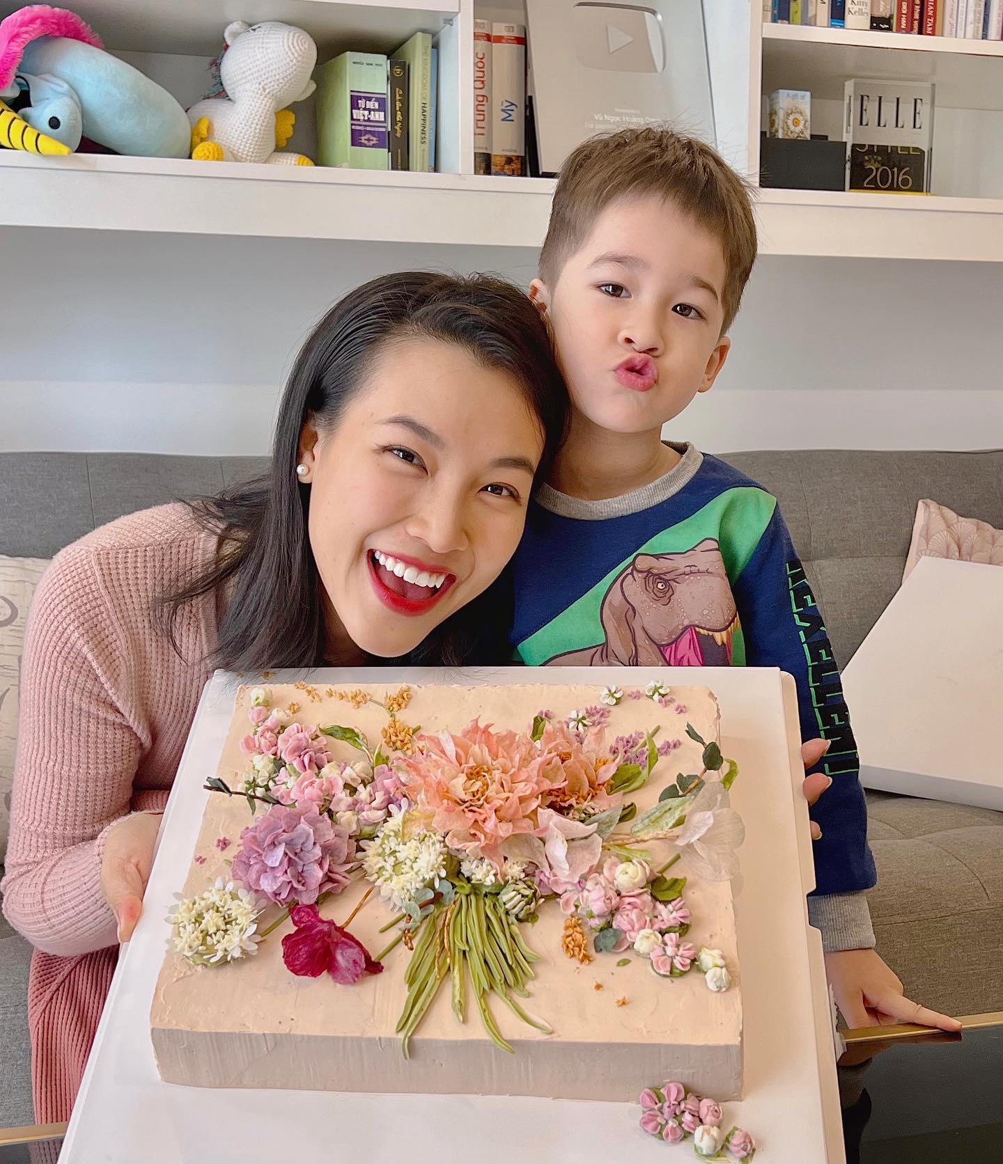 MC Hoàng Oanh và con trai đang sống trong căn hộ cô mua từ nhiều năm trước