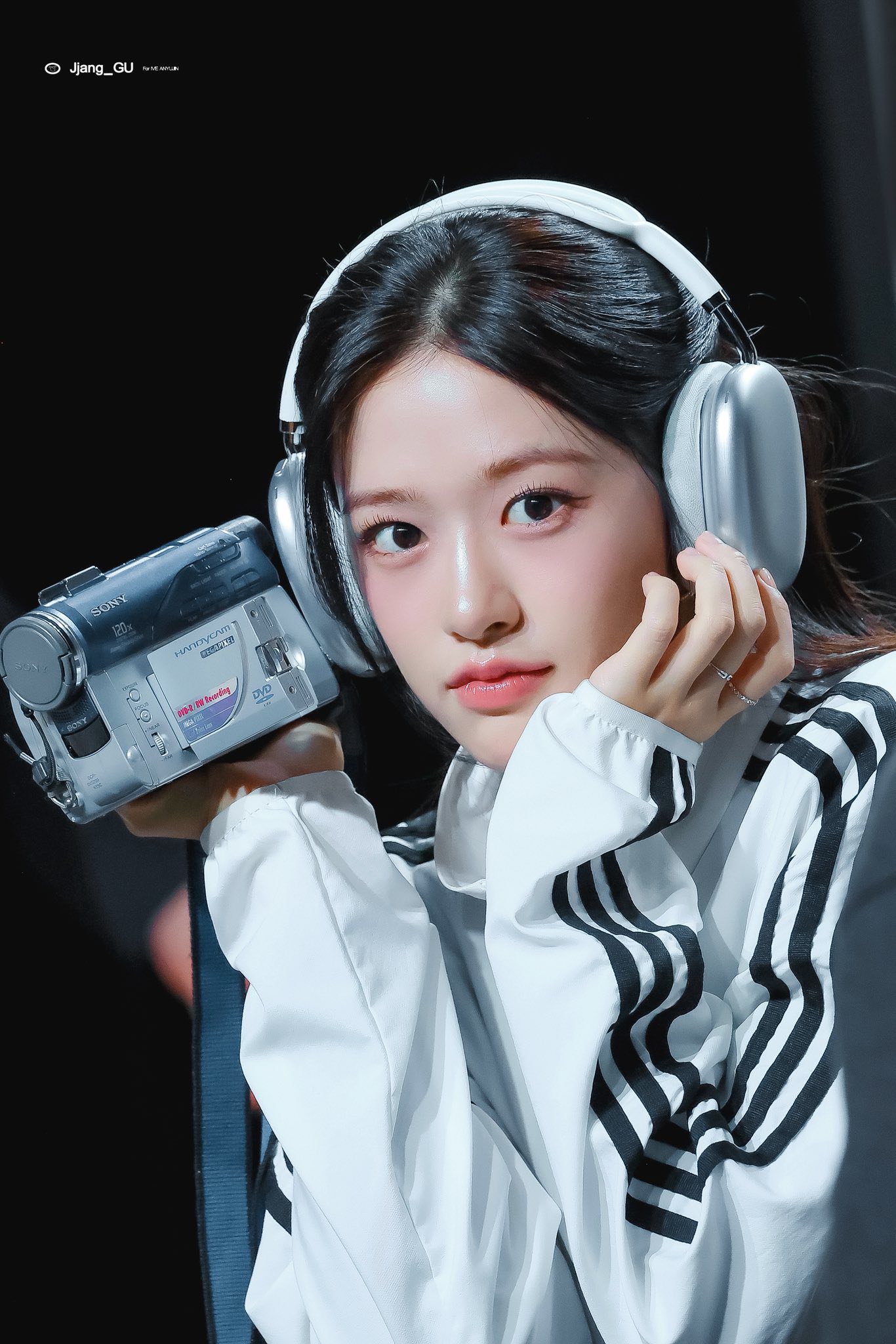 Mỹ nhân có khuôn mặt như nữ chính điện ảnh, nhan sắc tự nhiên tương lai còn ăn đứt Jang Wonyoung