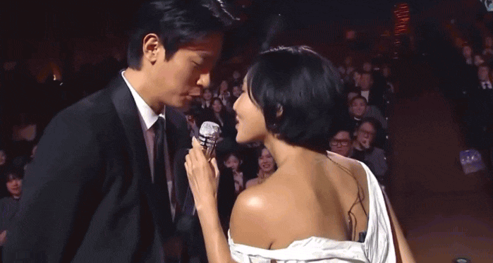 Biểu cảm của Park Jung Min khiến dân tình bật cười