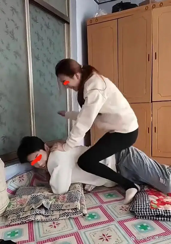 Khoảnh khắc này khiến nhiều người tranh cãi.