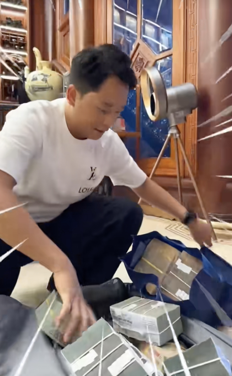 Căn phòng chứa tiền của vợ chồng “trùm” thẩm mỹ viện Mailisa