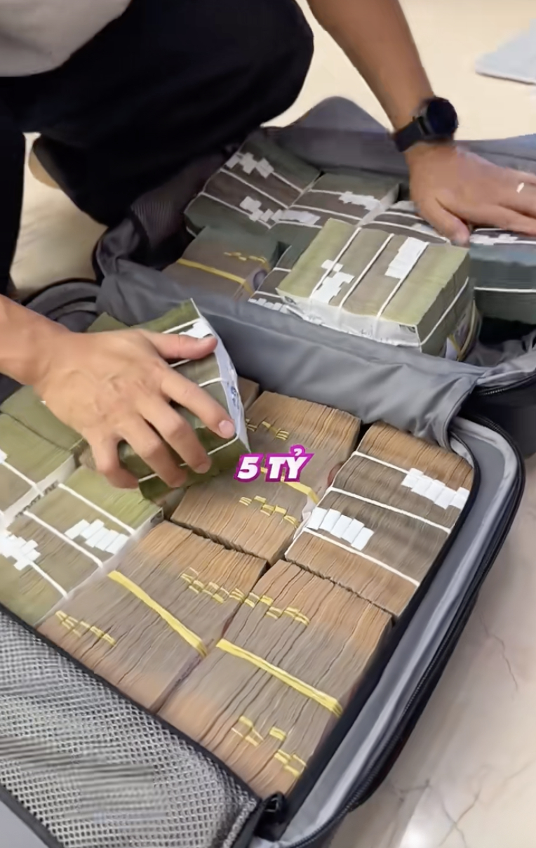Số tiền có sẵn trong nhà lên tới hàng tỷ đồng