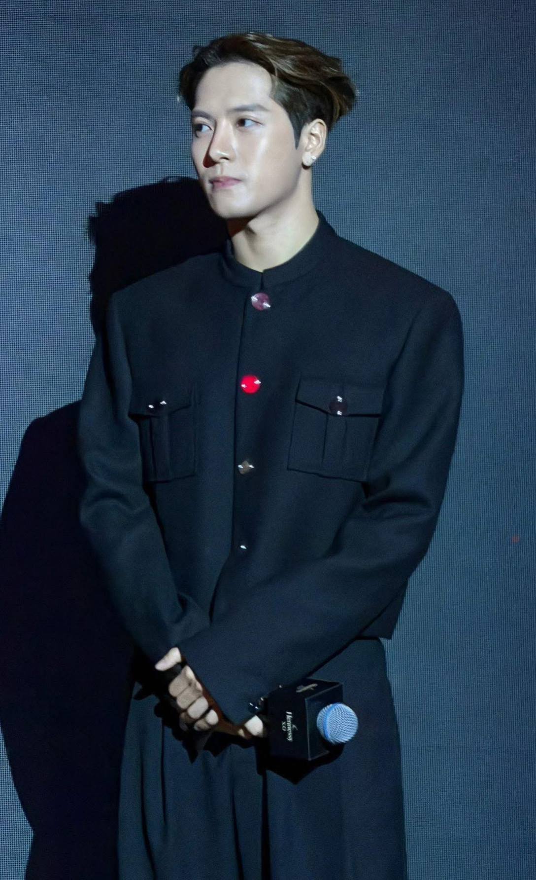 Jackson Wang khiến mạng xã hội Trung Quốc chấn động khi tiết lộ về giai đoạn tăm tối nhất cuộc đời