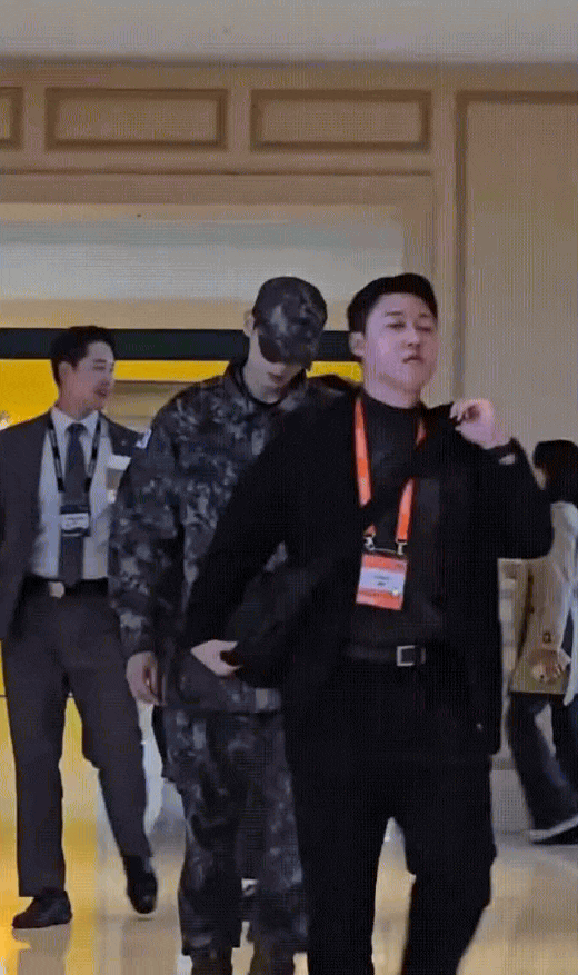 Cha Eun Woo được Bộ Quốc phòng lựa chọn xuất hiện tại tiệc chiêu đãi chào mừng Hội nghị Cấp cao APEC