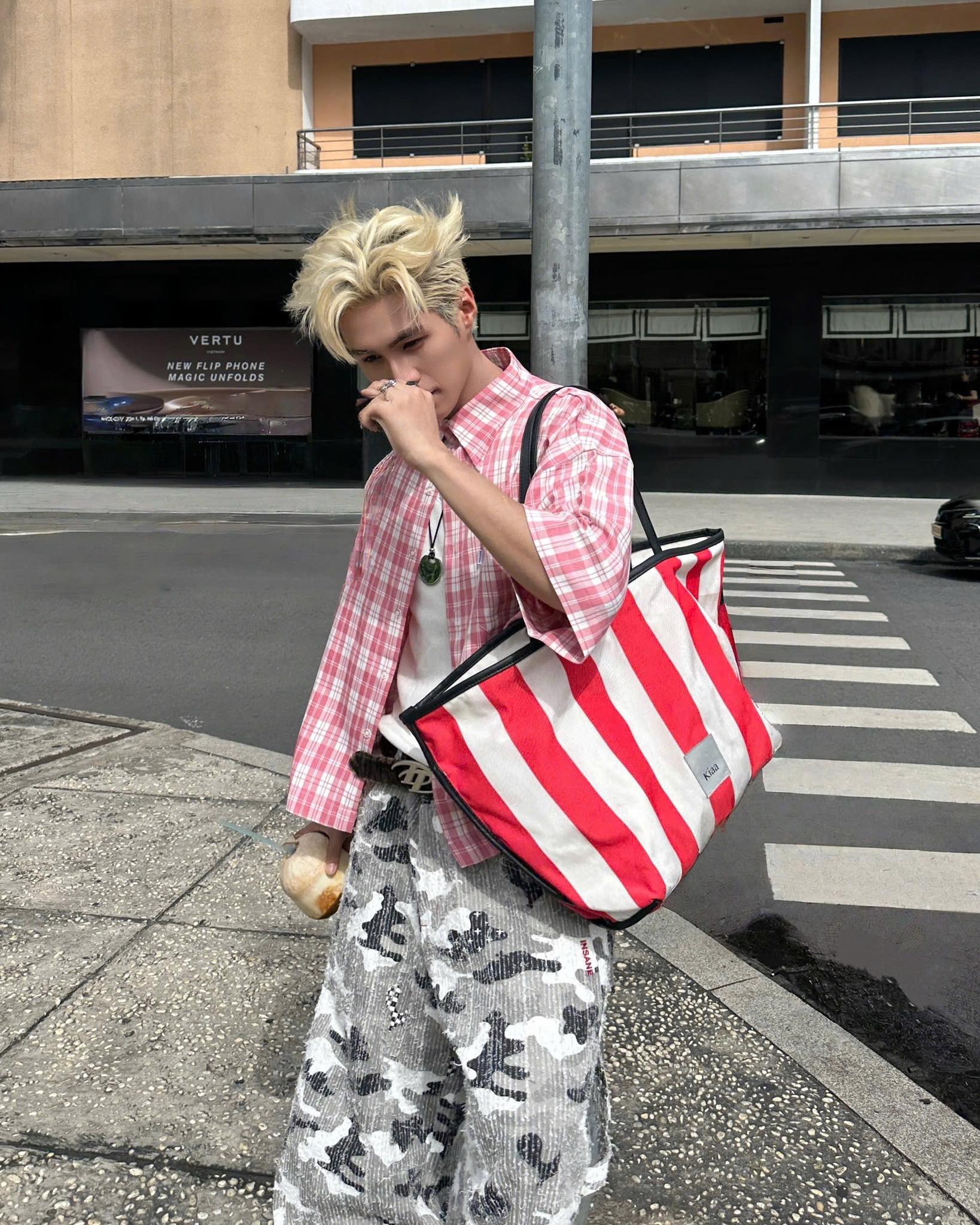 Mối quan hệ giữa Otis và em vợ Lê Dương Bảo Lâm