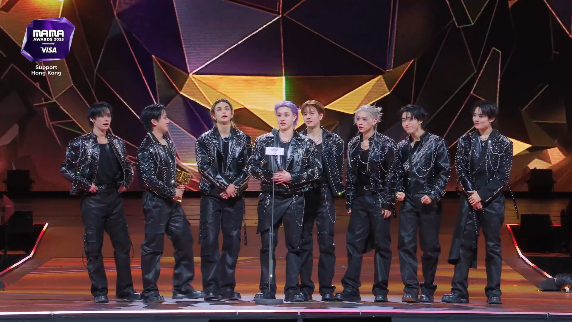 Stray Kids thắng Album của năm