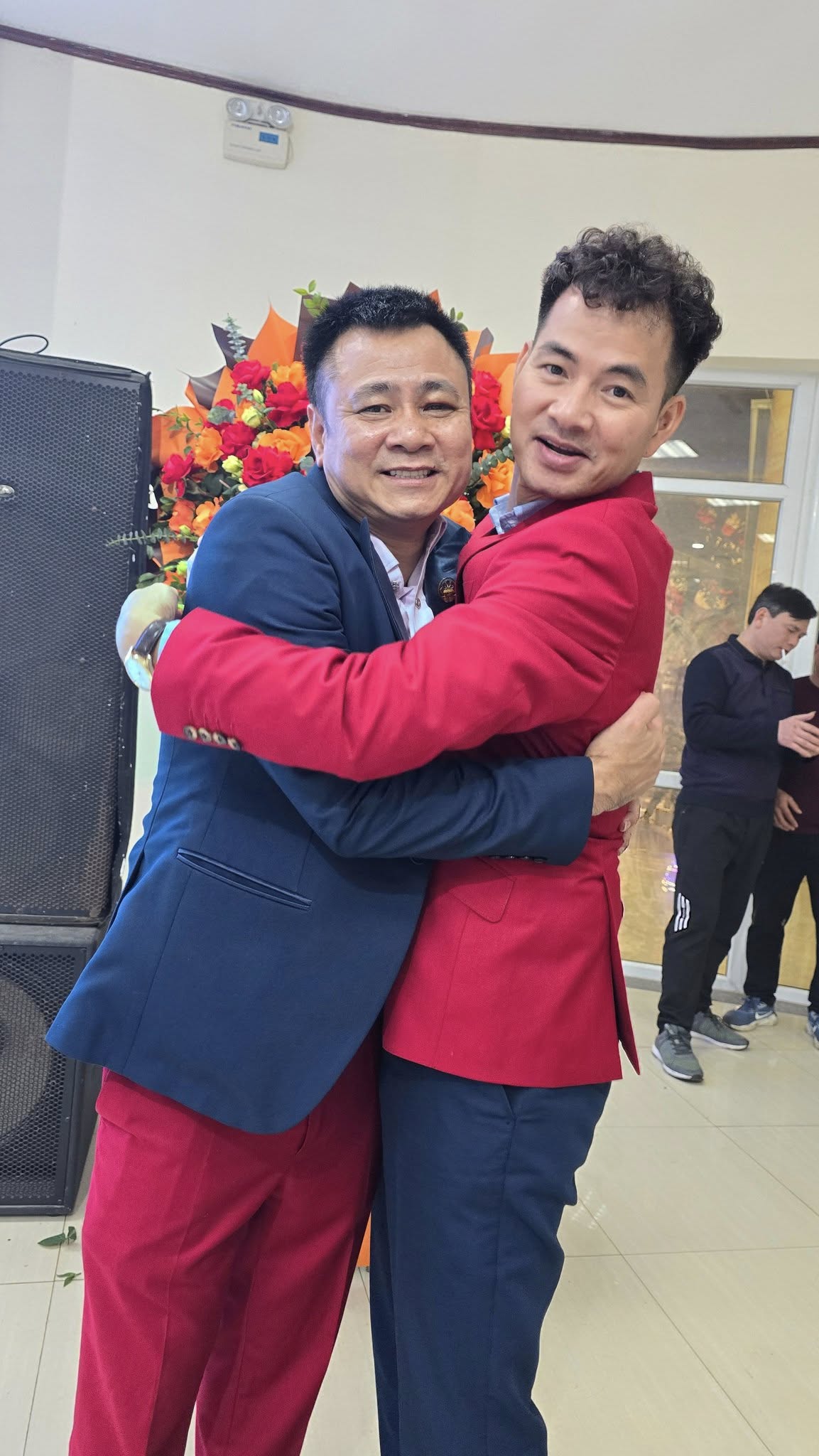 Đôi bạn đồng hành trong công việc và cuộc sống hàng ngày