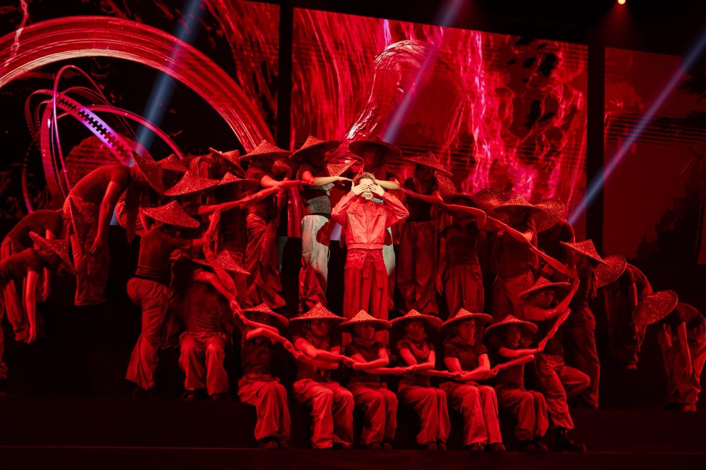 Vạn Lý Độc Hành nhận về phản ứng bùng nổ và tích cực từ khán giả