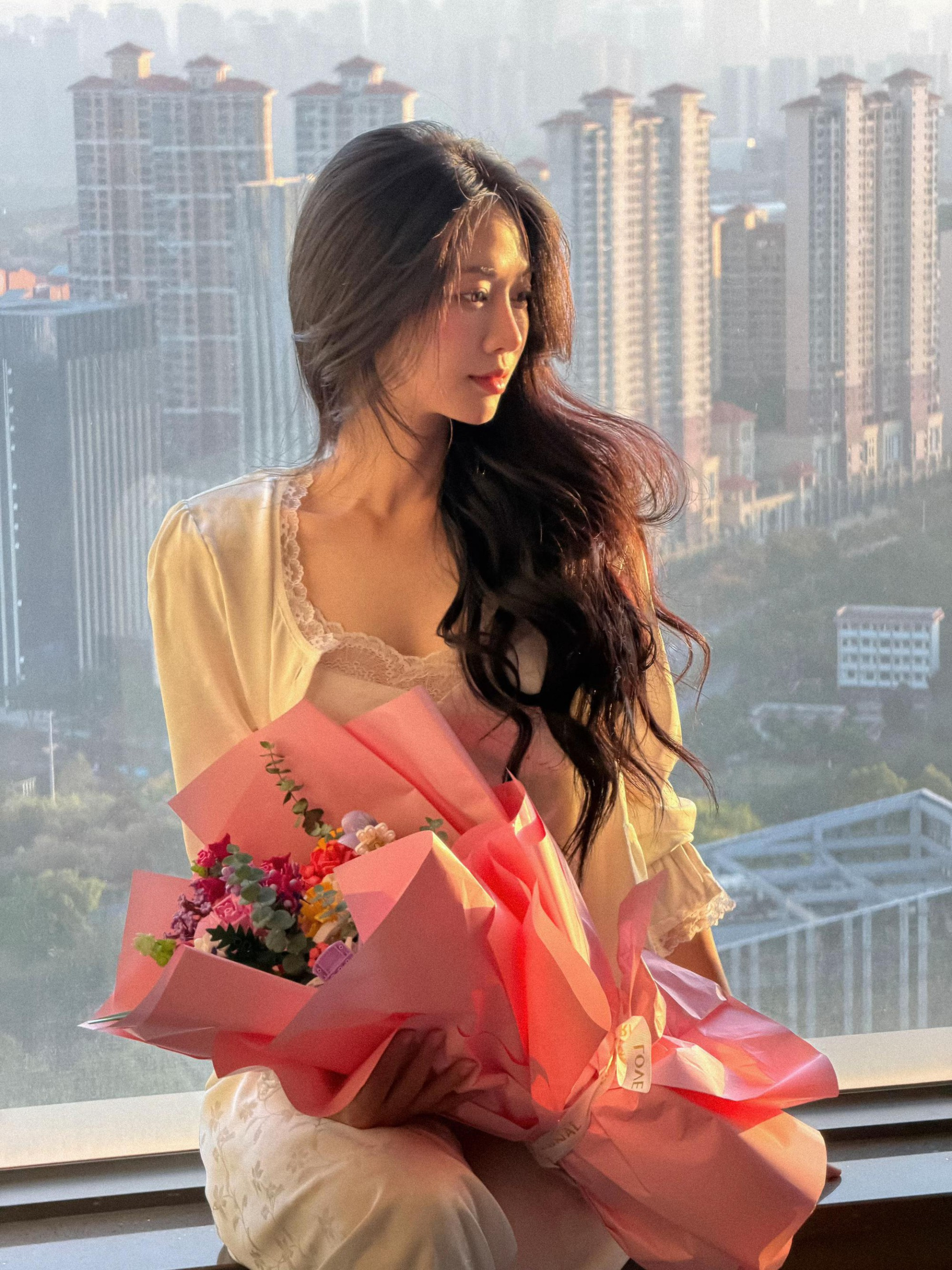 Lê Bống hiện đang tham gia một dự án phim tại Trung Quốc