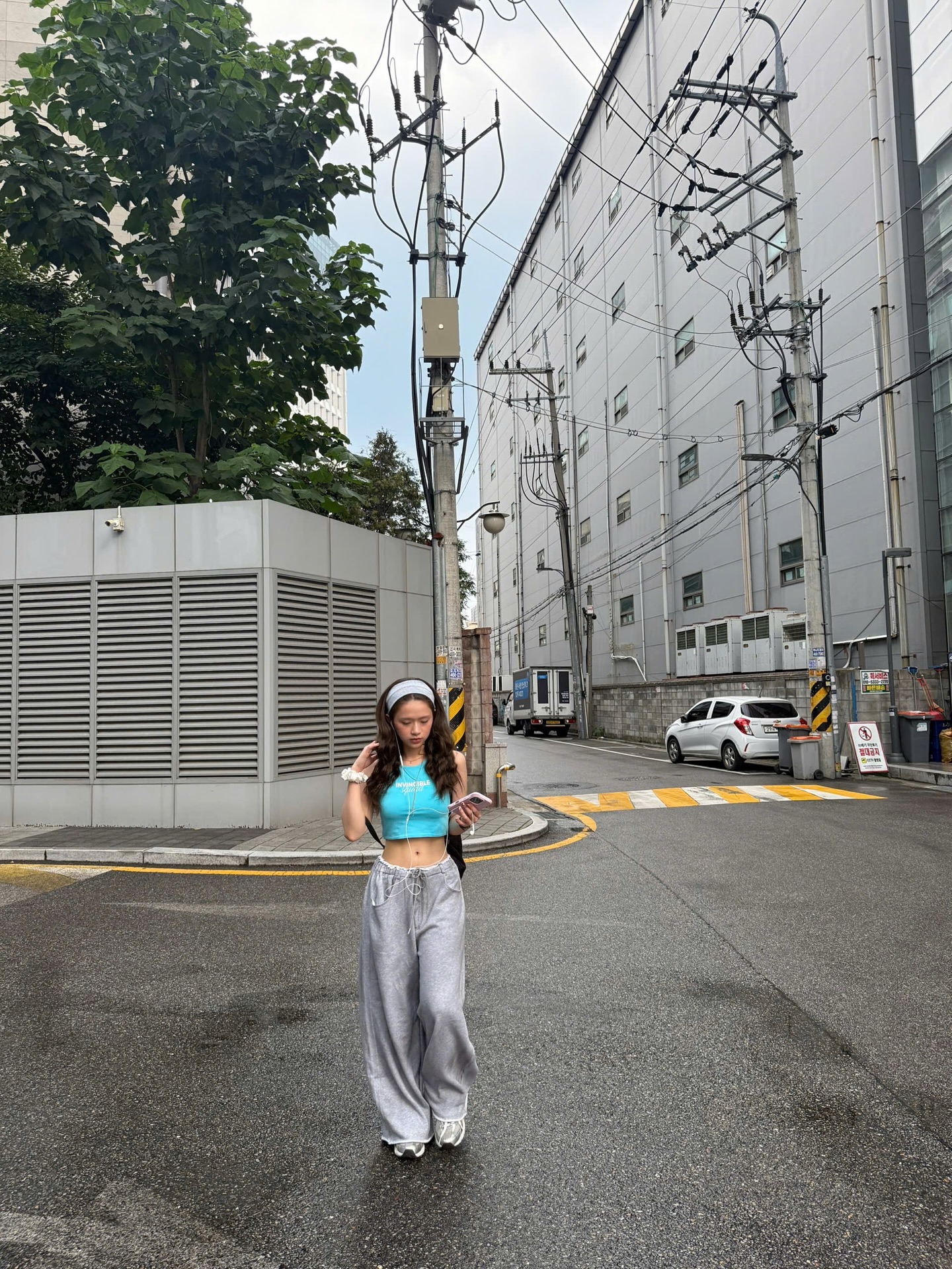 Đôi chân cực phẩm của Linh Ka