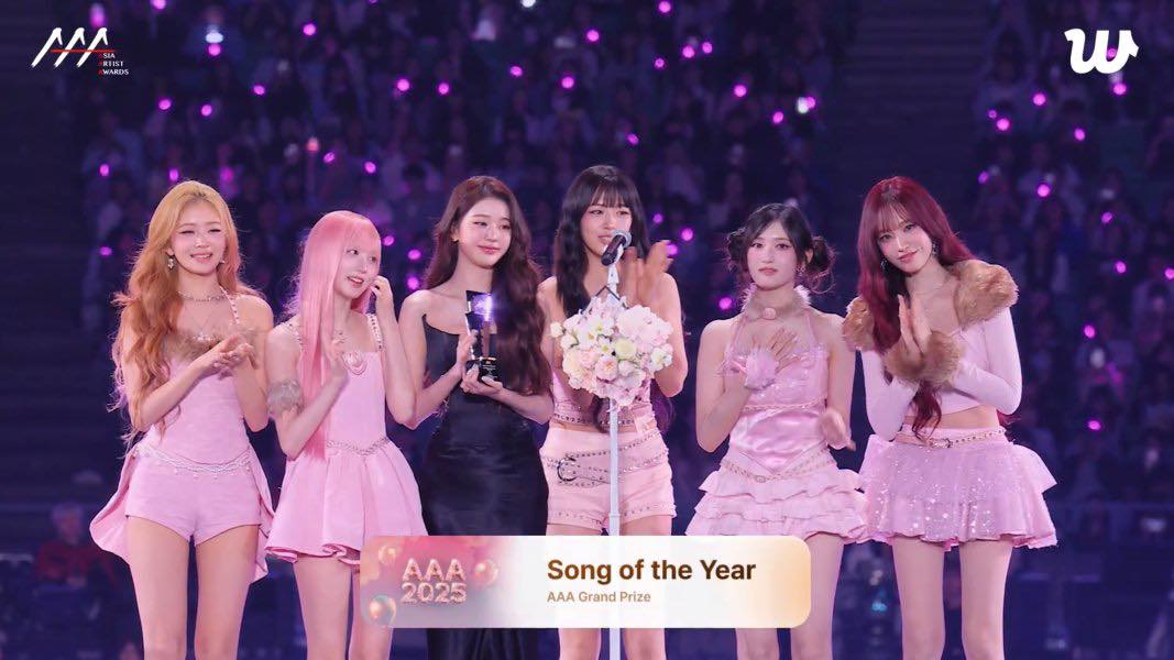 Nhan sắc và màn trình diễn của các nghệ sĩ đã vớt vát được phần nào 