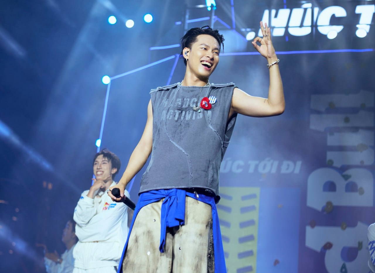 HURRYKNG là Anh Trai cực đắt show - có thời điểm chạy 2,3 lịch trình trong 1 đêm 