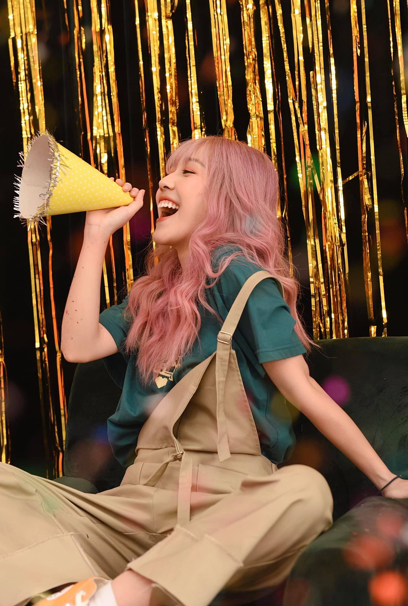 Kênh YouTube của cô nàng hiện đang có hơn 8,3 triệu người đăng ký cùng kho tàng video vượt ngưỡng 3,6 tỷ view