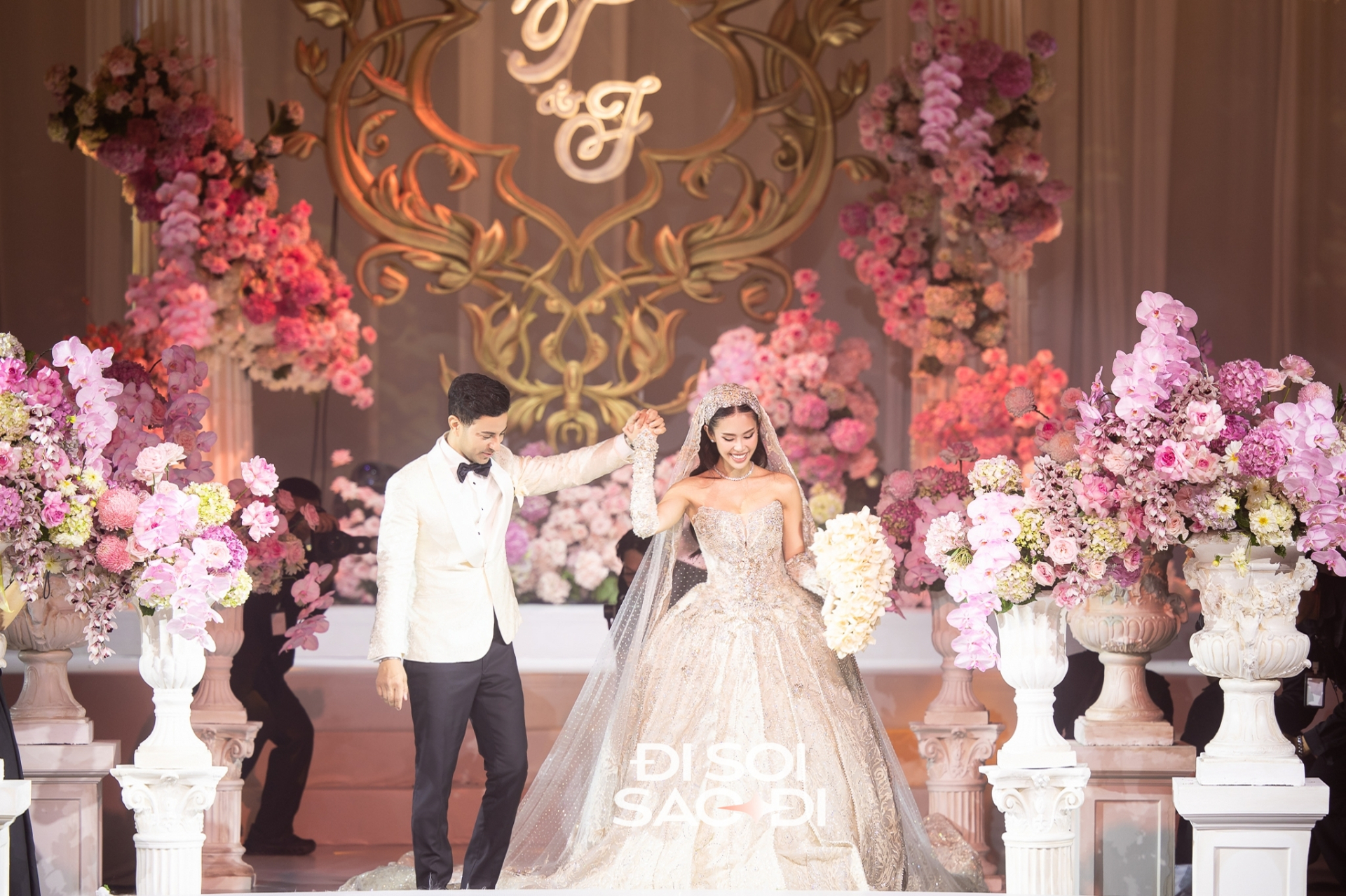 Cặp đôi hạnh phúc nhất tối nay!