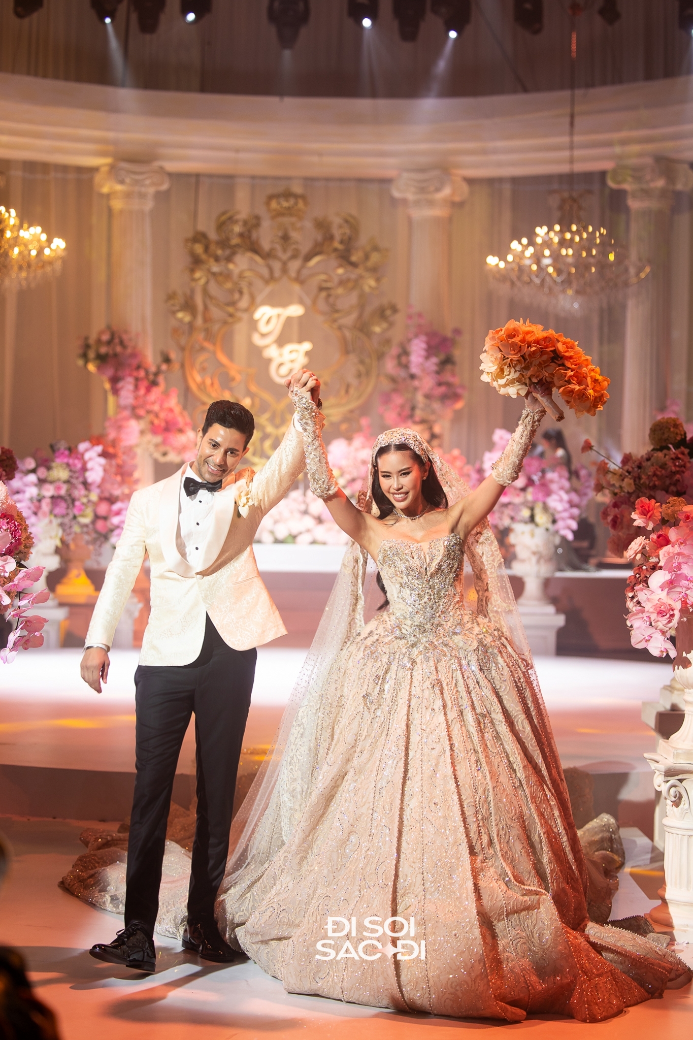 Gửi đến “my new ba má”: Phát biểu của con rể tỷ phú Johnathan Hạnh Nguyễn gây bất ngờ lớn!