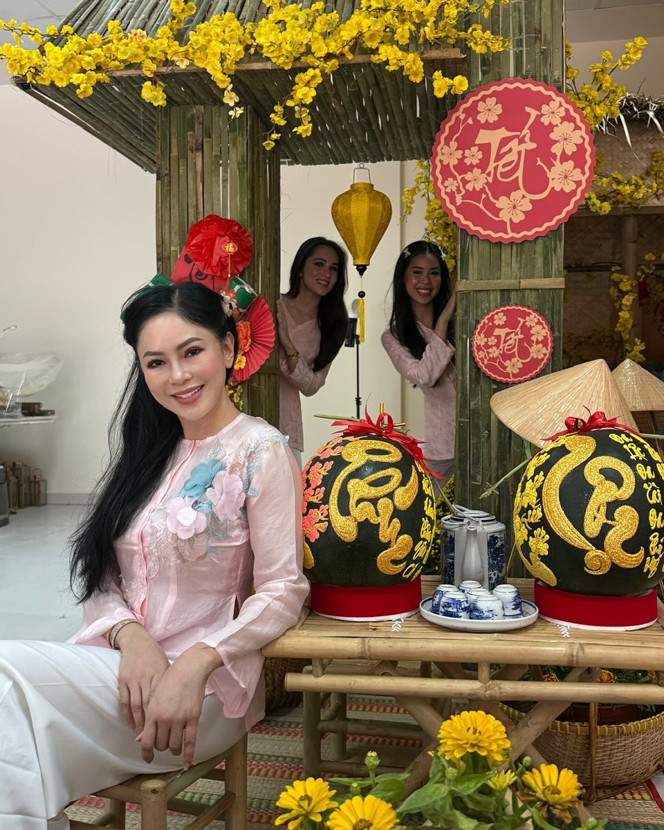 Phu nhân tỷ phú thường được con gái đăng ảnh lên MXH (Ảnh: IGNV)