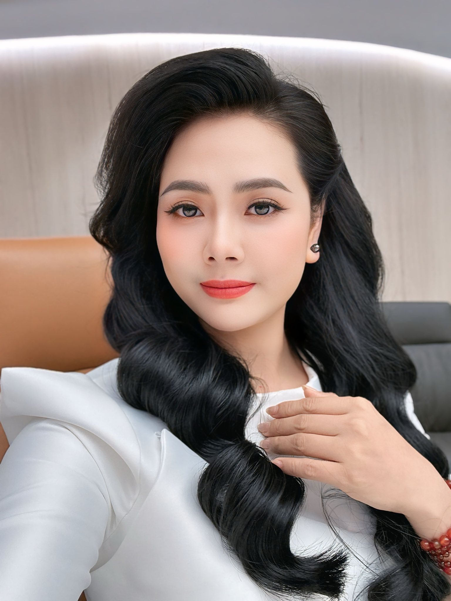 Nhan sắc xinh đẹp của Lương Nguyệt Anh 