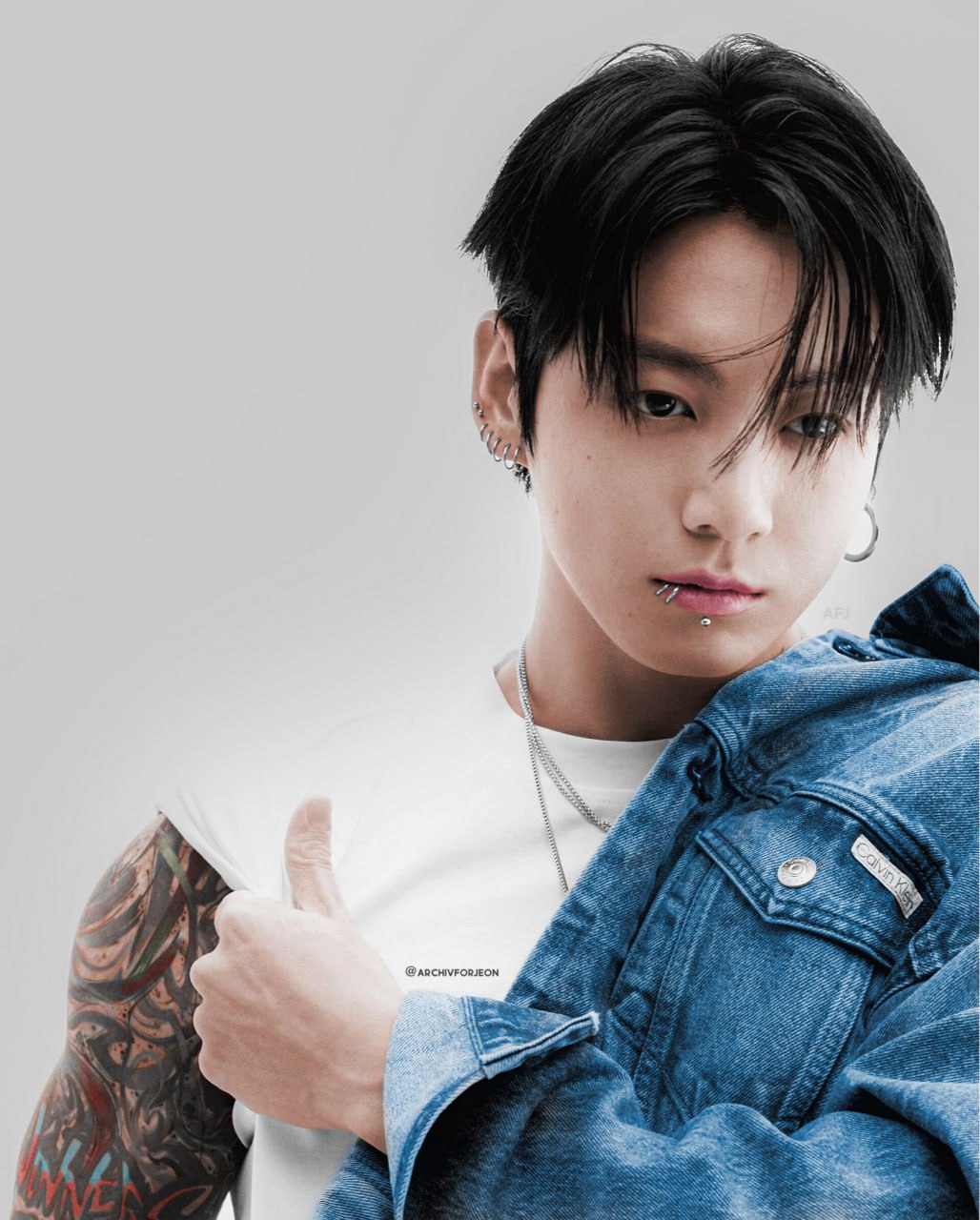 Jung Kook gây tranh cãi vì phản ứng với tin hẹn hò