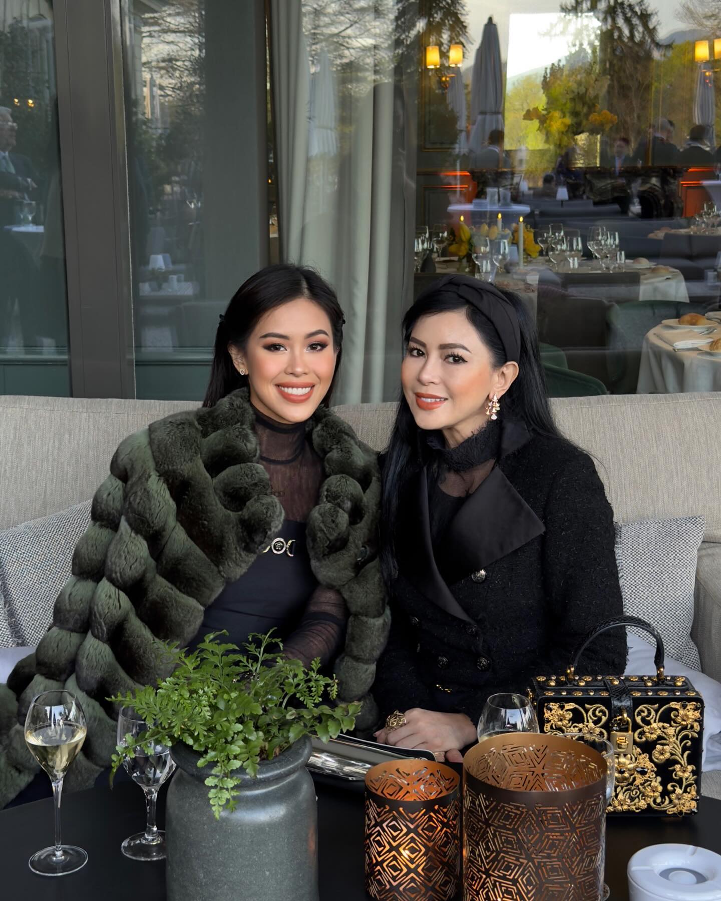 4 người phụ nữ