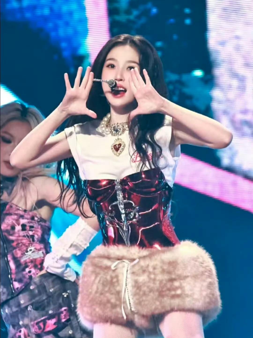 Giọt nước mắt của mỹ nhân bị ghét nhất 2025 bị chê giả tạo