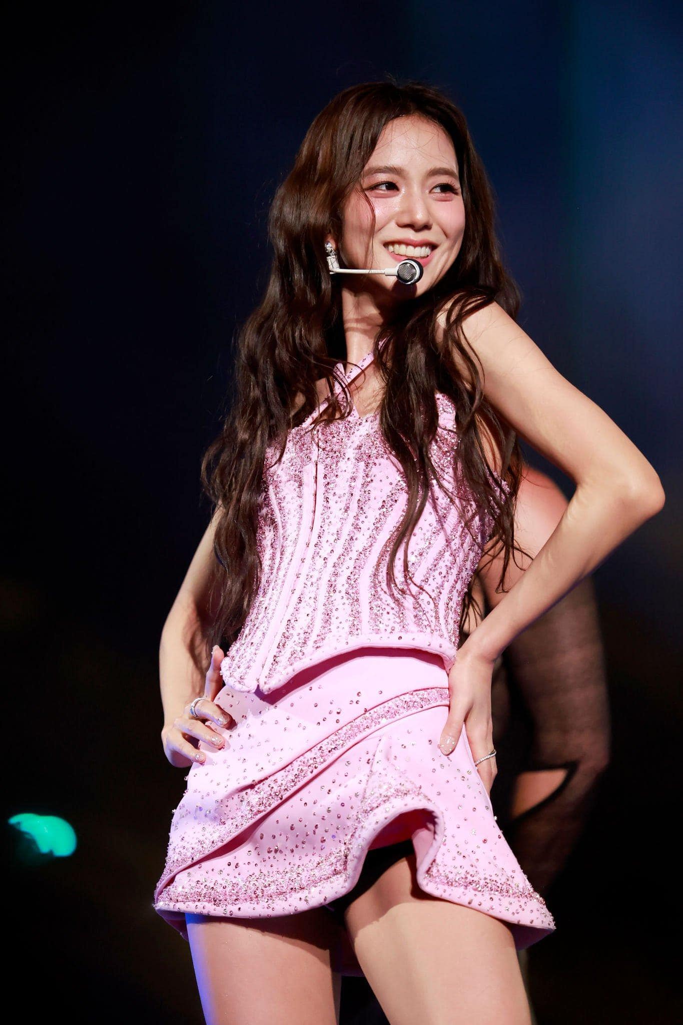 Dù Jisoo không phải là một dancer mạnh, cô luôn cống hiến hết mình trong mọi sân khấu