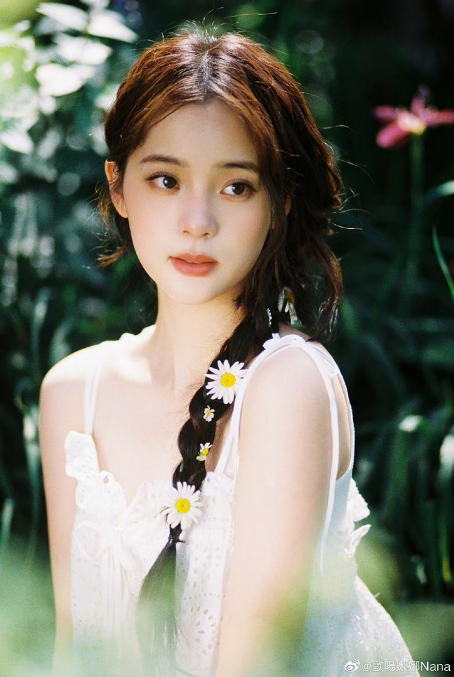 mảng ca hát - lĩnh vực mà Âu Dương Na Na cố gắng mở rộng tài nguyên trong vài năm trở lại đây tình hình vẫn không khá hơn