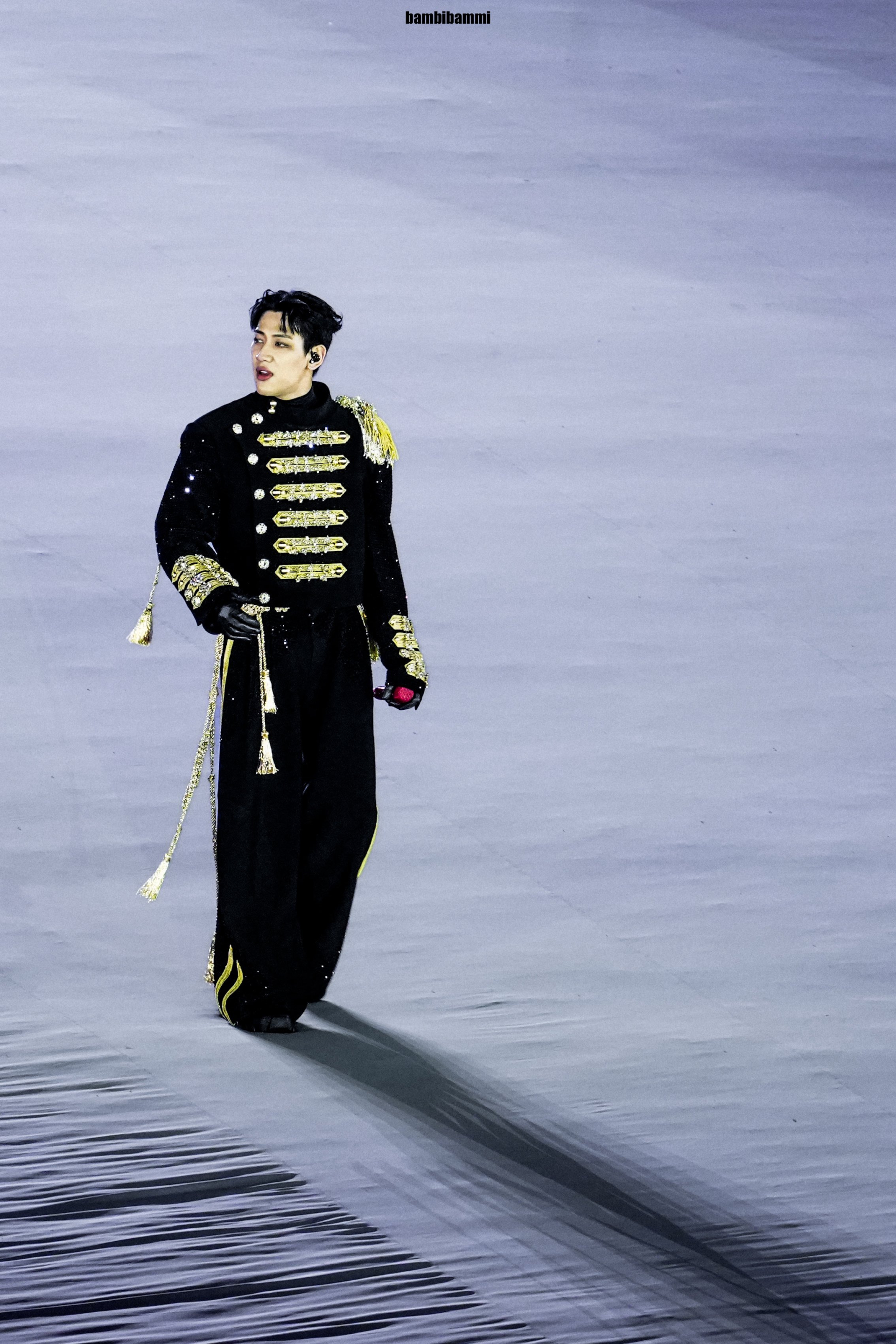 Sân khấu đẳng cấp của BamBam nhận nhiều lời khen