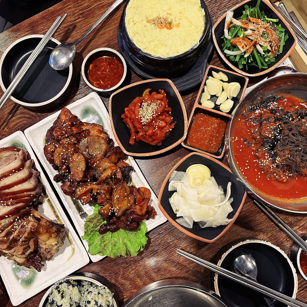 Cô nàng hay chia sẻ những hàng quán món ngon