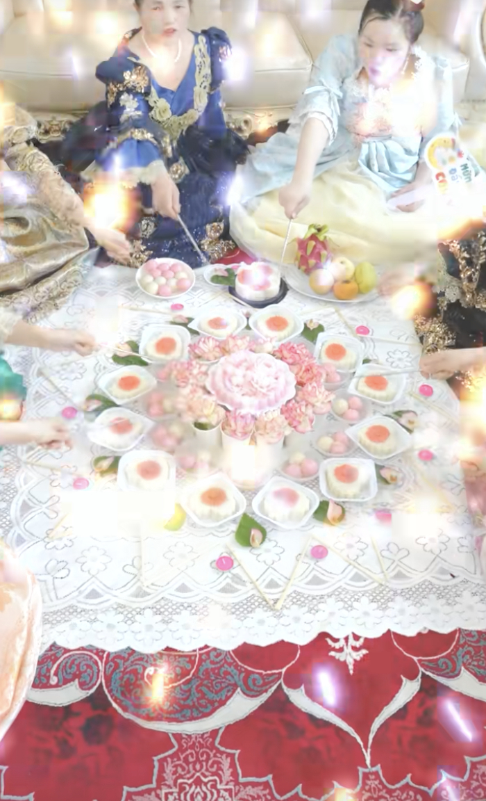 Mâm cúng đầy tháng được cả nhà cùng chuẩn bị
