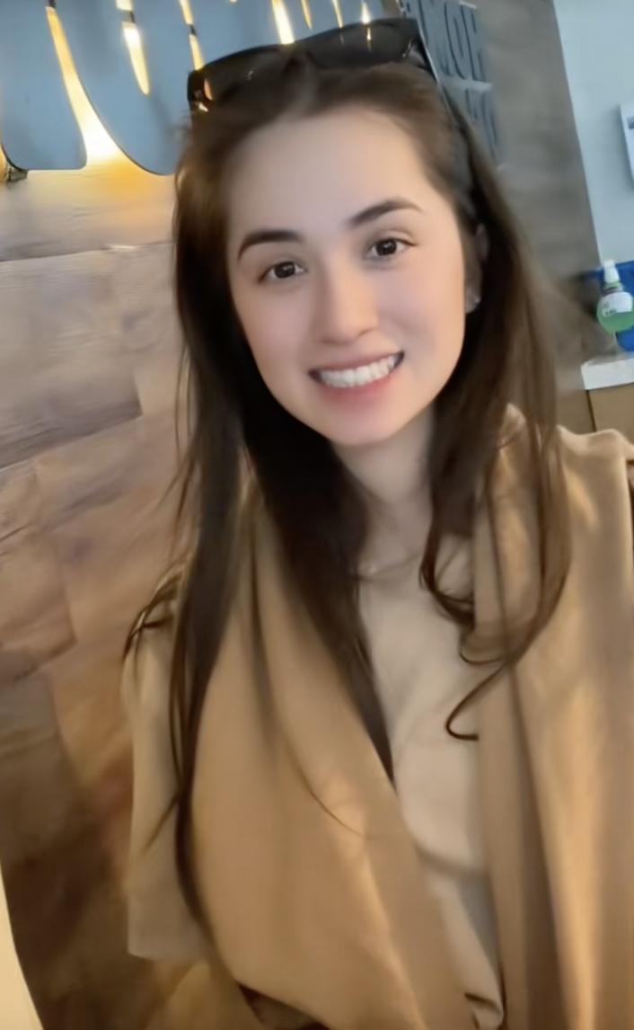 Mặt mộc đẹp phát sáng của Trâm Anh khiến dân tình trầm trồ