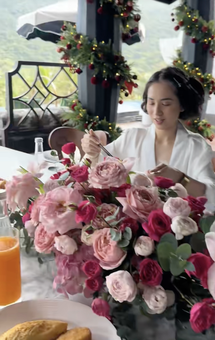 Những khoảnh khắc cực đời thường của cô nàng được Tiên Nguyễn tiết lộ