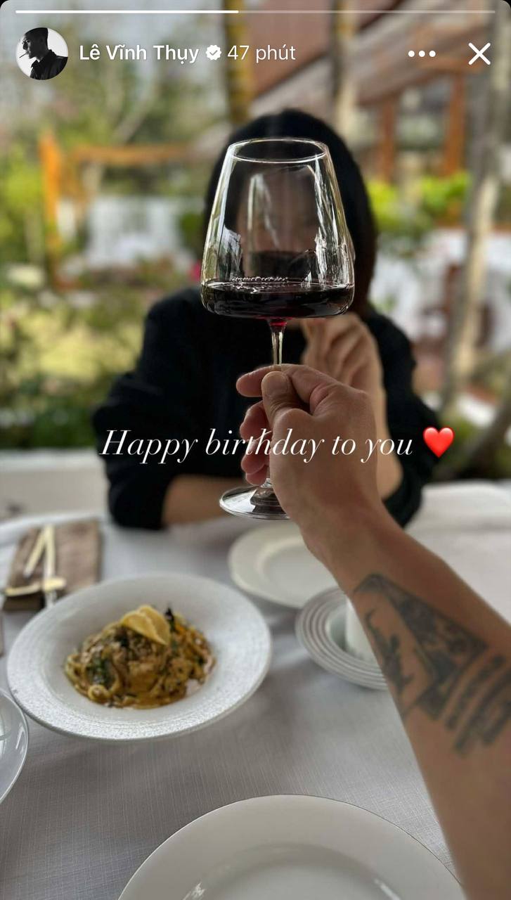 Nam người mẫu vẫn giữ kín hình ảnh vợ như vậy trong suốt nhiều năm nay