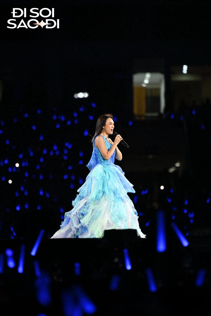 Hậu concert Mỹ Tâm: Fan than khu VIP bị chắn tầm nhìn suốt 4 tiếng, lỗi âm thanh không nghe thấy gì