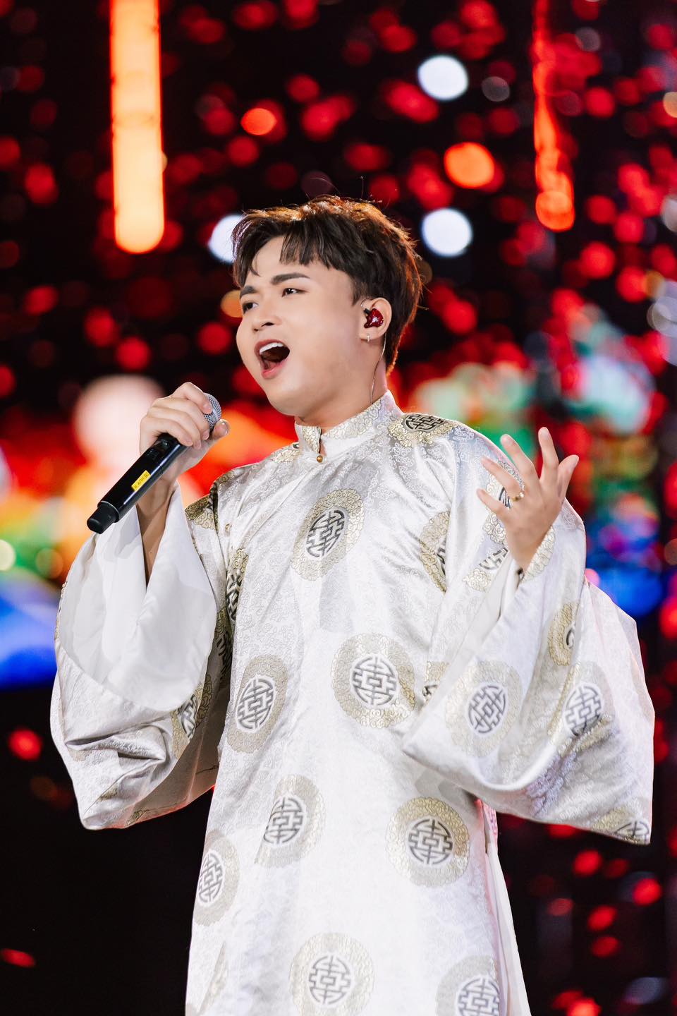 HuyR là một trong những gương mặt để lại dấu ấn riêng trong Vpop. Nguồn: HuyR