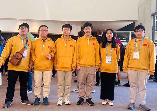 6 học sinh của đội tuyển IMO Việt Nam đều giành huy chương.