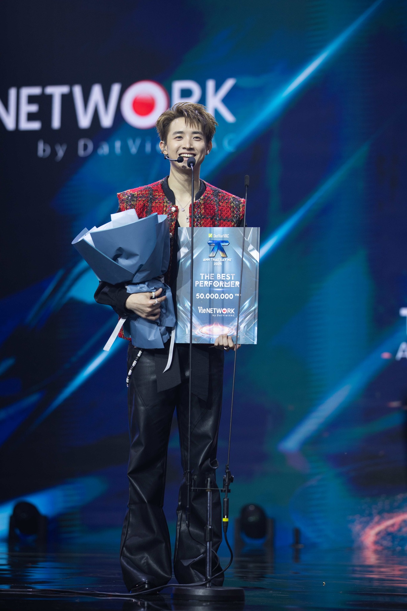 CONGB được vinh danh ở hạng mục The Best Performer (Nguồn: Vie Channel)