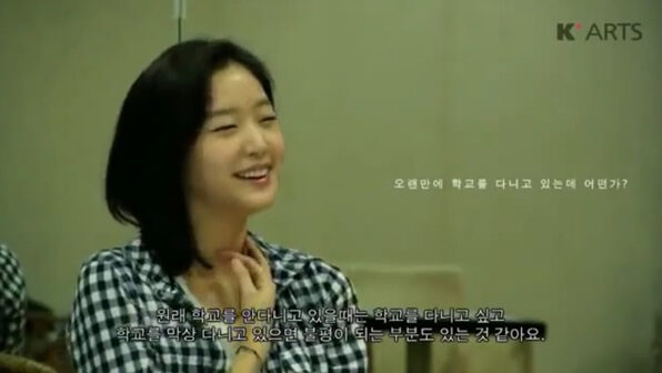 Thời đại học, cô là gương mặt sinh viên nổi bật (ảnh: Koreaboo)