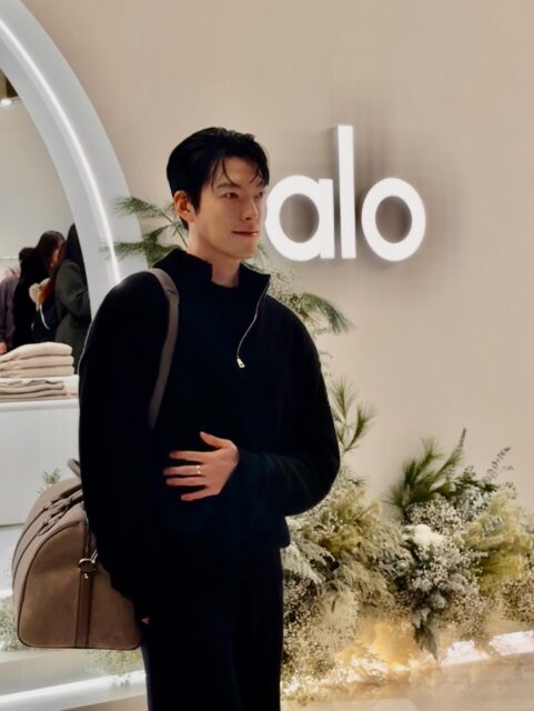 Nam tài tử nhanh chóng trở thành tâm điểm chú ý nhờ visual bảnh bao, khí chất đĩnh đạc đúng chuẩn “chú rể tương lai” (ảnh: Instagram)