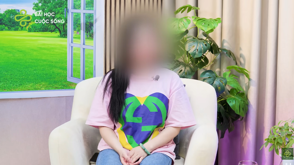 Cô gái 28 tuổi chia sẻ về mối quan hệ với bố của bạn trai cũ