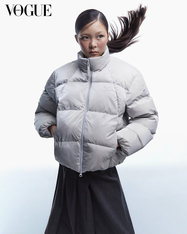 Cô bé theo đuổi sự nghiệp người mẫu (ảnh: Vogue)