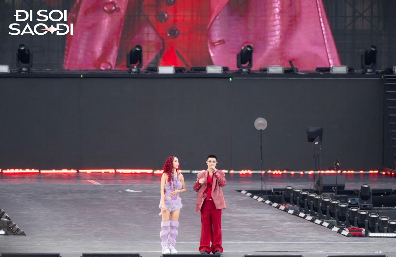 Dù đang bị sốt xuất huyết, Vũ Ngọc Anh là một trong những nghệ sĩ năng suất nhất Y-CONCERT 