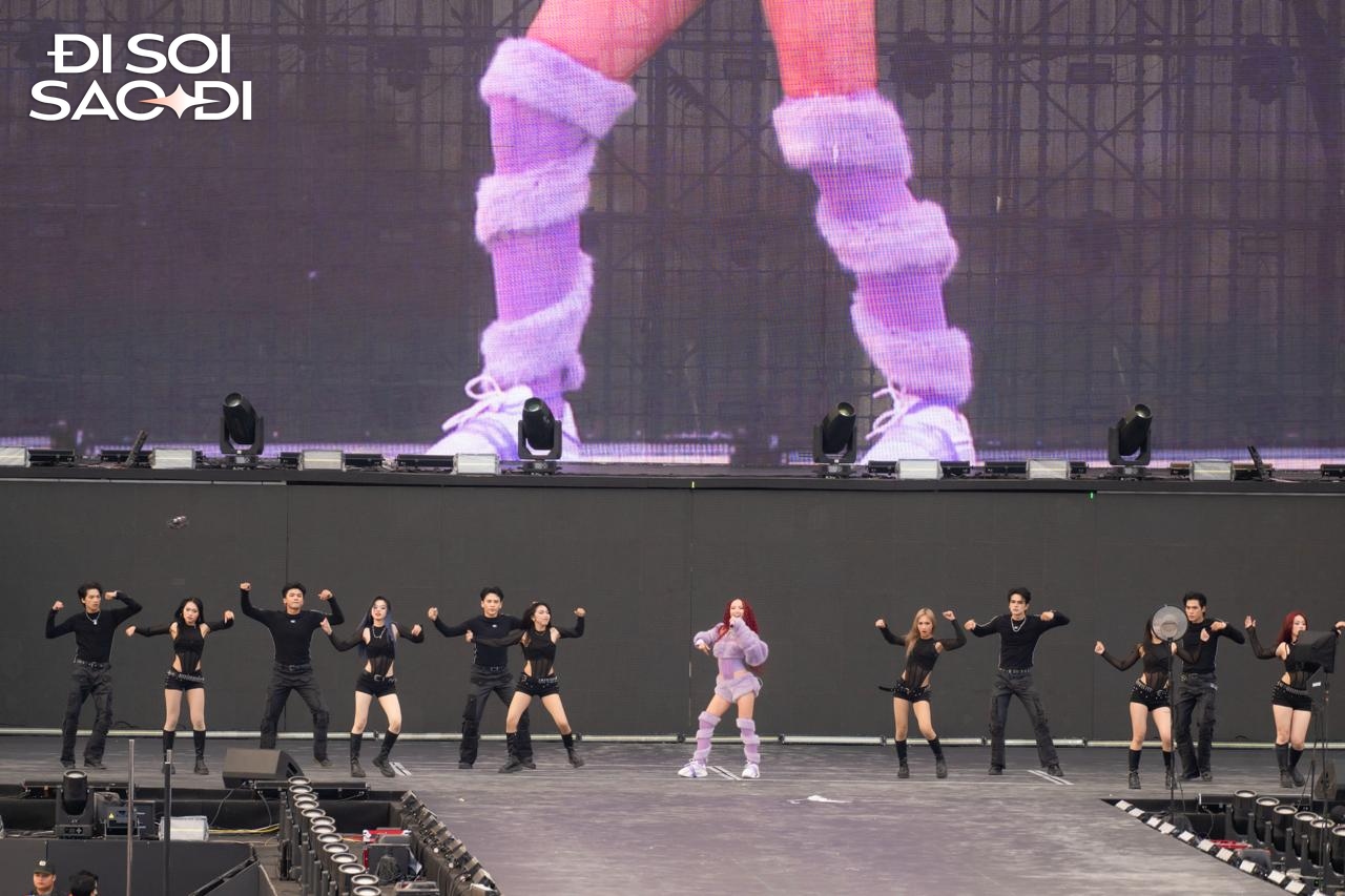 1 Chị Đẹp bị sốt xuất huyết, đang truyền nước vẫn trốn viện đi tổng duyệt concert