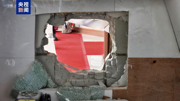 Kẻ trộm đục tường nhà bên cạnh để ăn cắp vàng