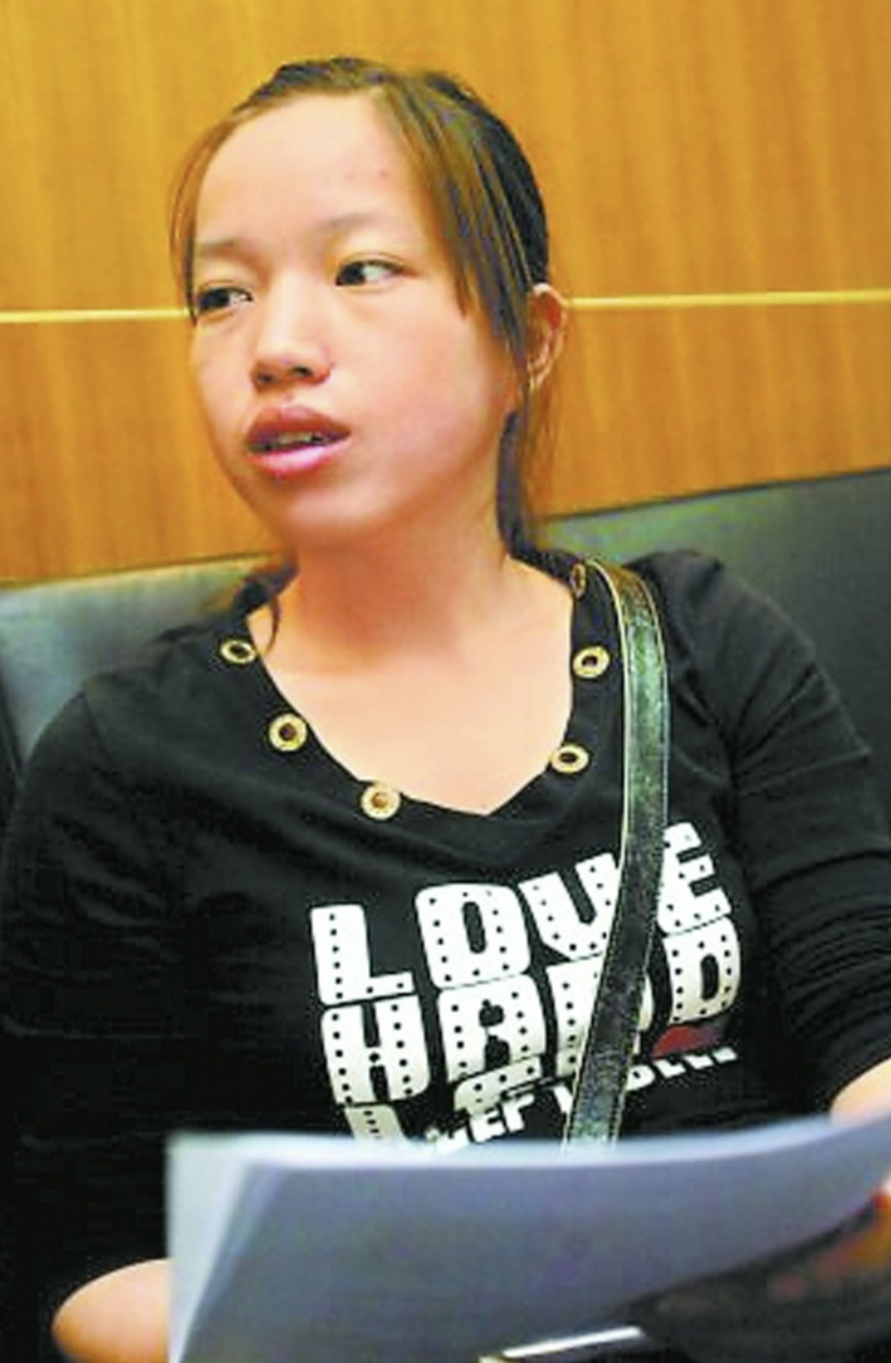 La Thái Hà quyết đưa ra ánh sáng. (Ảnh hk01)