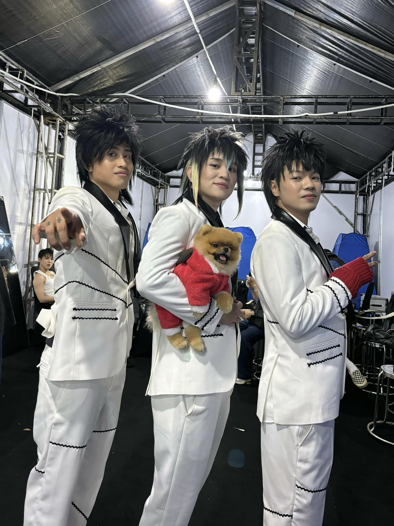 Tạo hình HKT vừa hài hước, vừa bồi hồi của 3 Anh Trai