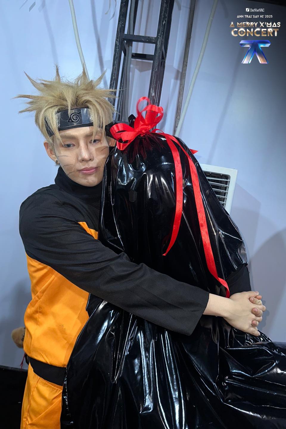 Dillian Hoàng Phan hoá thành Naruto