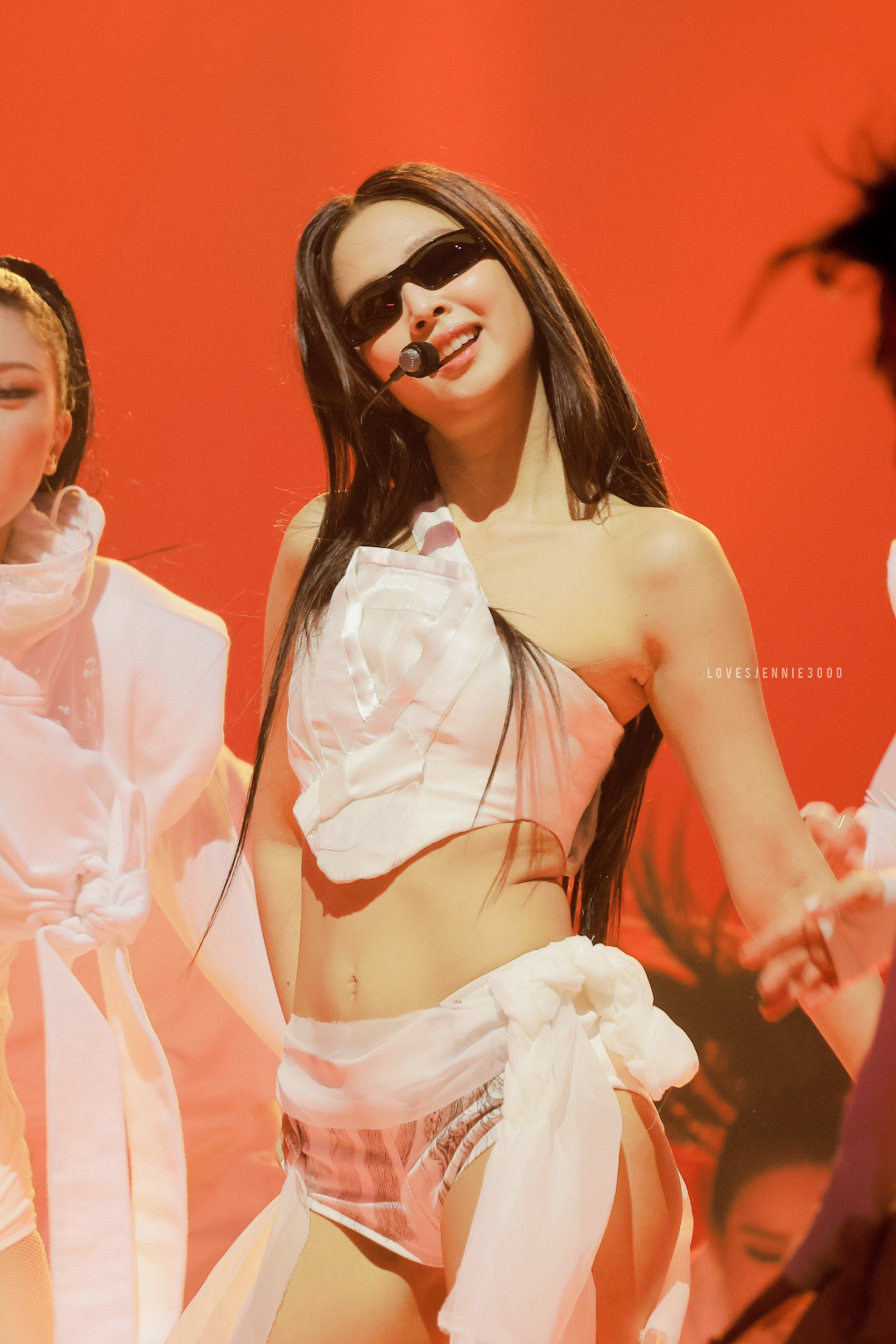 Người hâm mộ cho rằng Jennie đang bị soi xét quá khắt khe (Ảnh: X)